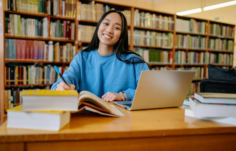 Student som älskar smink Så får du budgeten att räcka